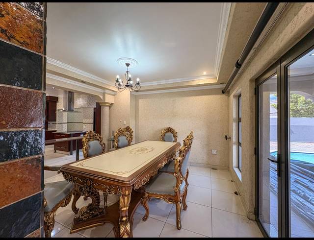 5 BEDROOM HOUSE FOR SALE IN HELDERWYK